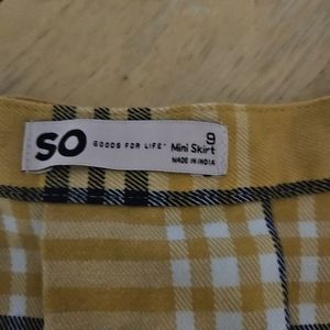 So brand ladies mini skirt